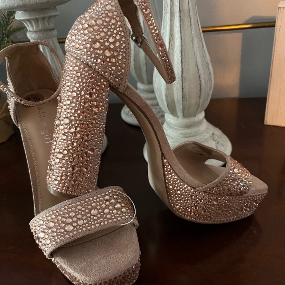 NWOT Madden Girl platform sparkle heels - Picture 8 of 8